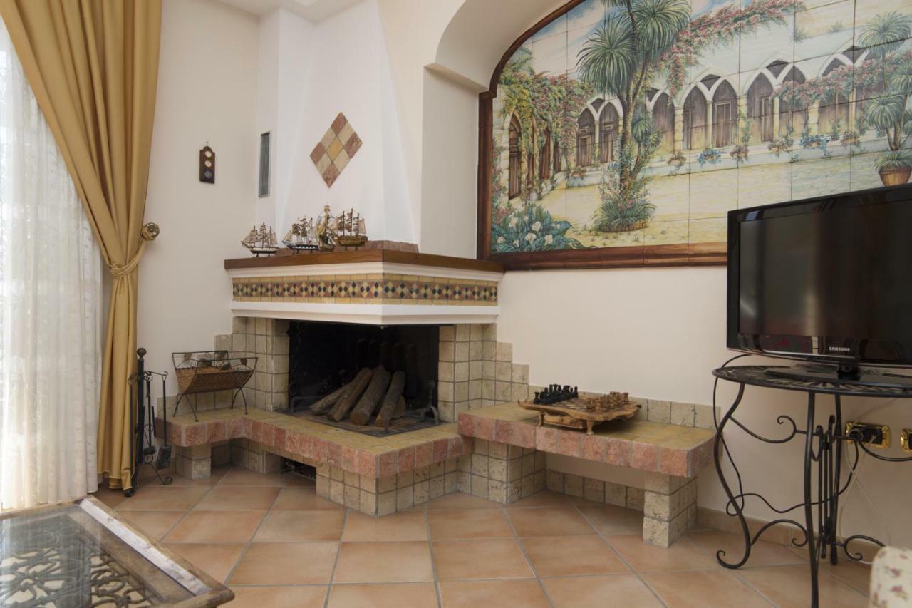 Panorama Host - Domus Amalfi Coast Apartman Maiori Kültér fotó