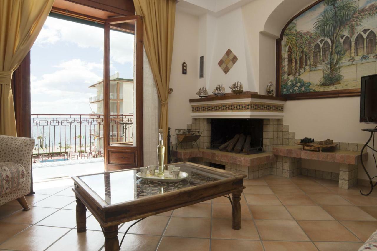 Panorama Host - Domus Amalfi Coast Apartman Maiori Kültér fotó